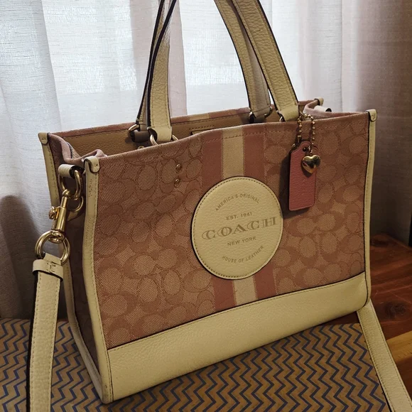 Coach Dempsey carryall in signature pink tote purse - Picture 6 of 16